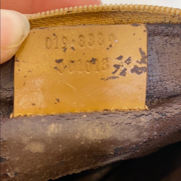 Gucci Makeup Bag - Picture 4 of 4